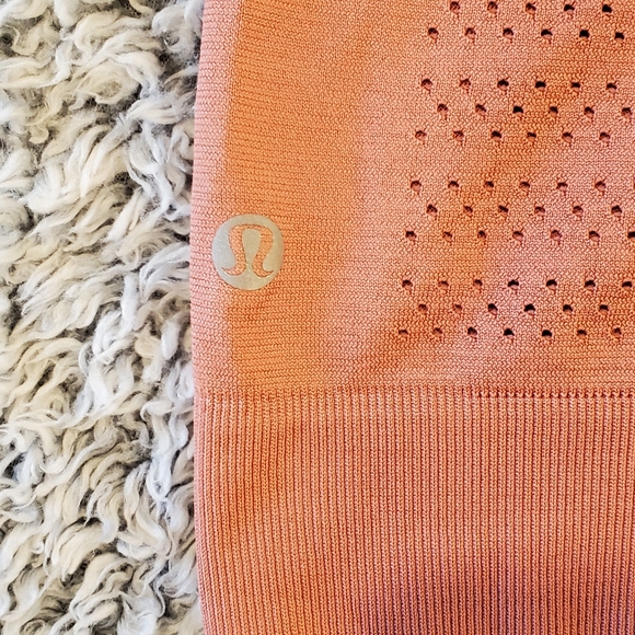 Lululemon mesh tank top 💙 - Picture 3 of 4